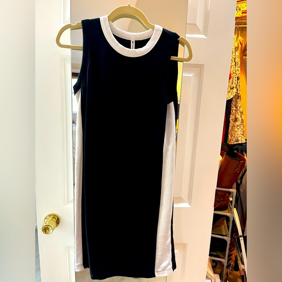 Robe Fabletics Mosa Maxi Noir & Iris - Dos Coureur Maille - Taille XS Neuf Étiqueté
